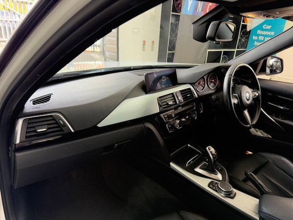 Used BMW 3 Series 2015 for sale - 76291295: Photo 33