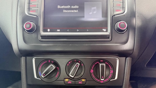 Used Volkswagen Polo 2015 for sale - 75098897: Photo 18