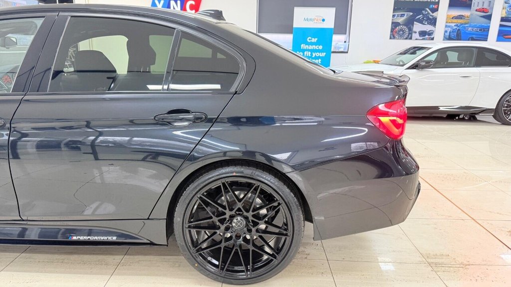 Used BMW 3 Series 2016 for sale - 77139896: Photo 32