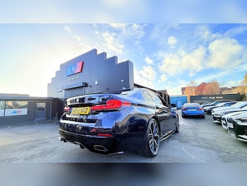 Used BMW 5 Series 2022 for sale - 76740672: Photo