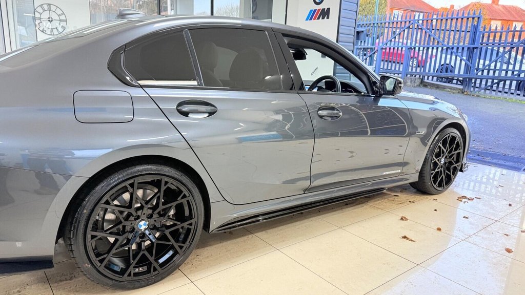 Used BMW 3 Series 2021 for sale - 76910015: Photo 16