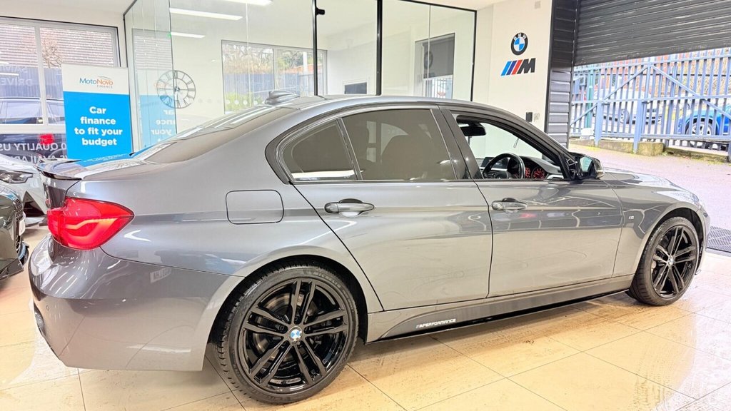 Used BMW 3 Series 2018 for sale - 77369469: Photo 35