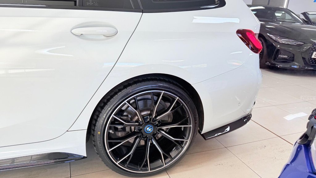 Used BMW 3 Series 2021 for sale - 76380048: Photo 9