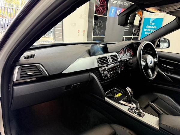 Used BMW 3 Series 2018 for sale - 76291467: Photo 28
