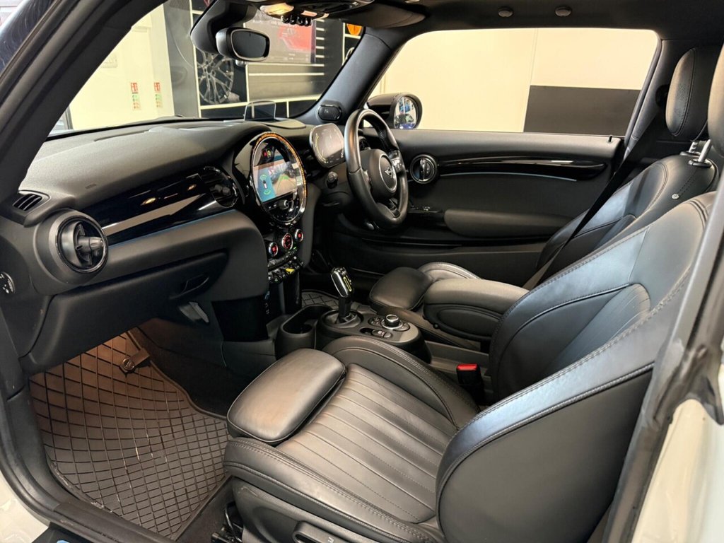 Used MINI Hatch 2021 for sale - 77356297: Photo 6