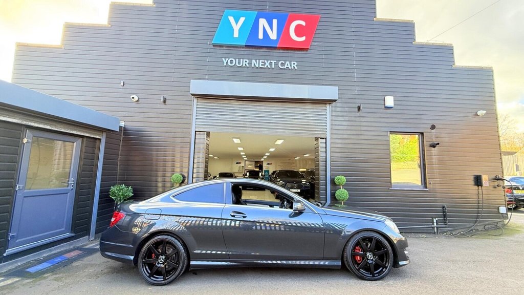 Used Mercedes-Benz C Class 2012 for sale - 77836091: Photo 3