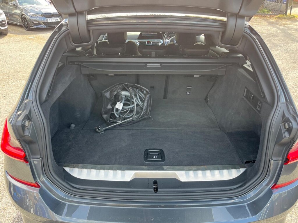 Used BMW 3 Series 2021 for sale - 78212647: Photo 9