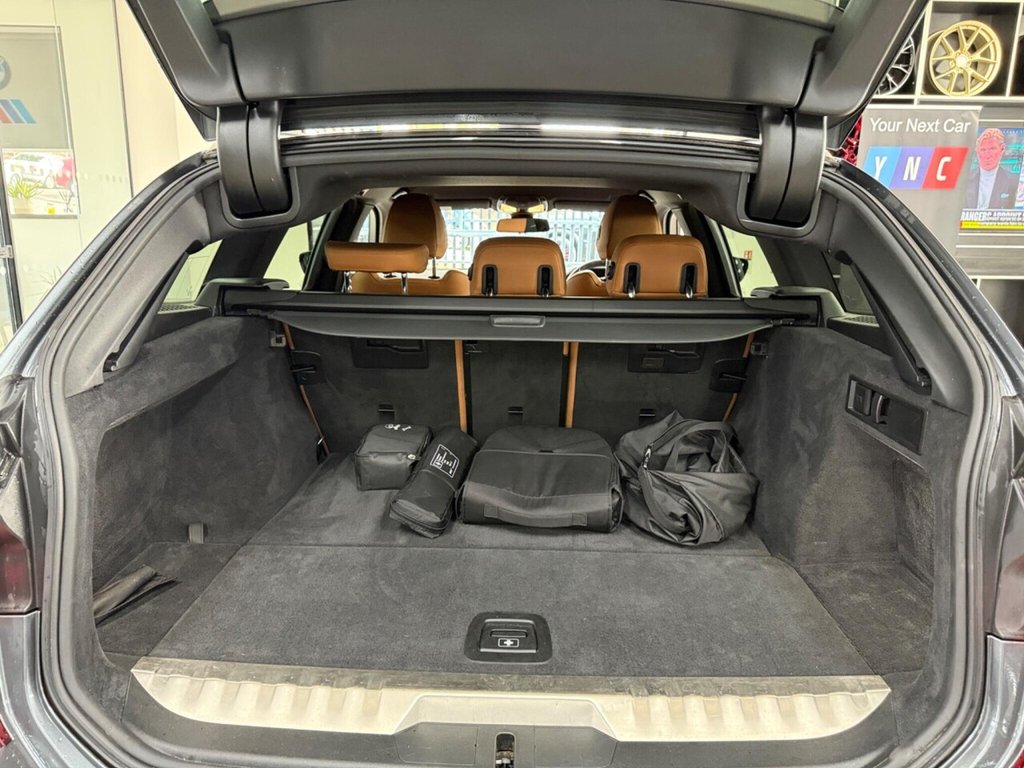 Used BMW 3 Series 2021 for sale - 76333909: Photo 32