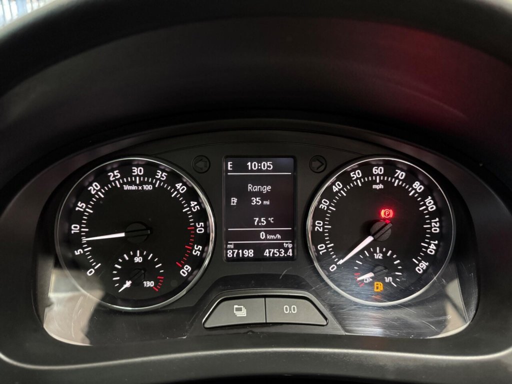 Used Skoda Rapid Spaceback 2015 for sale - 77212497: Photo 26