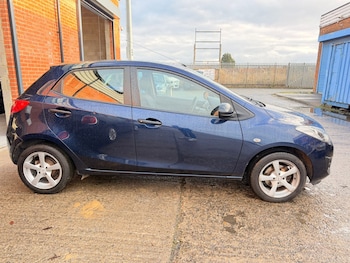 Used Mazda Mazda2 2012 for sale - 77996340: Photo