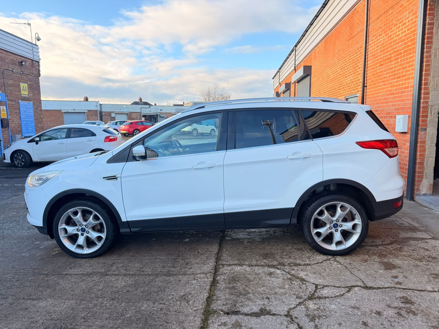 Used Ford Kuga 2013 for sale - 77057033: Photo 7