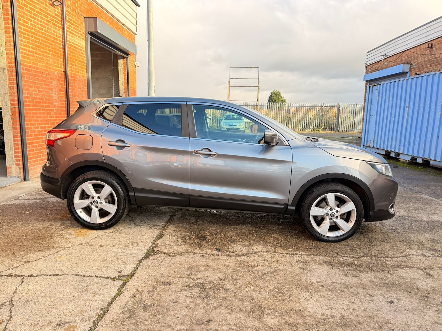 Used Nissan Qashqai 2015 for sale - 76791386: Photo 3