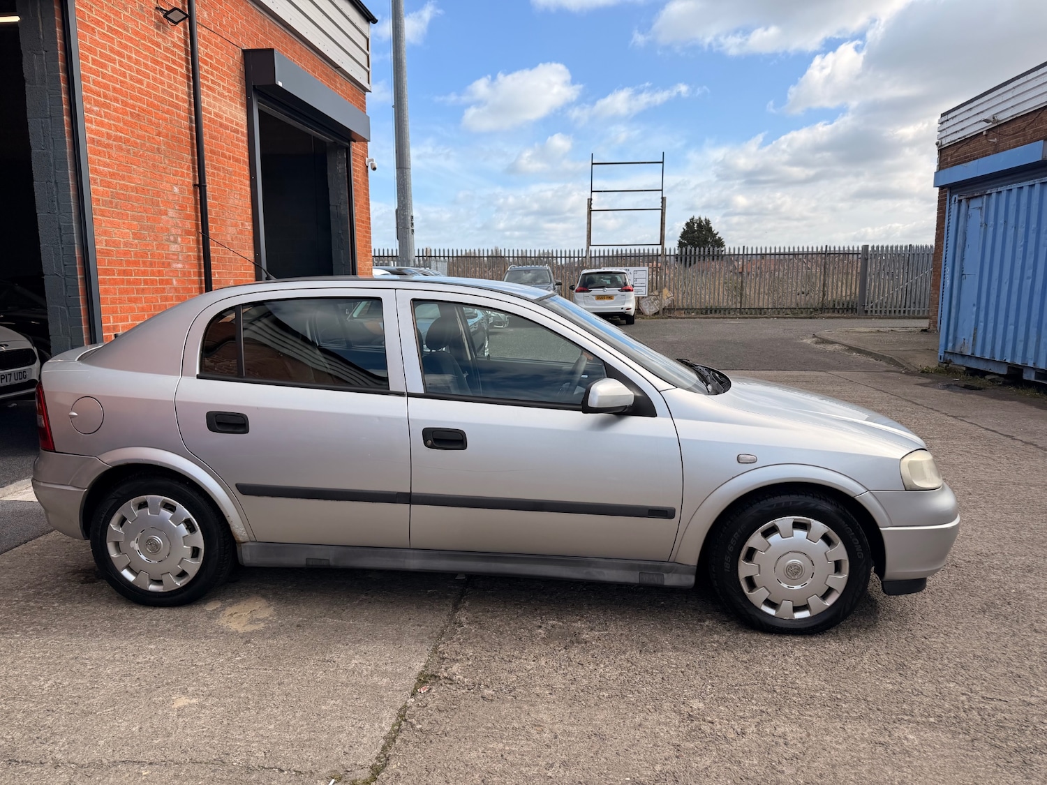 Used Vauxhall Astra 2003 for sale - 78053632: Photo 3