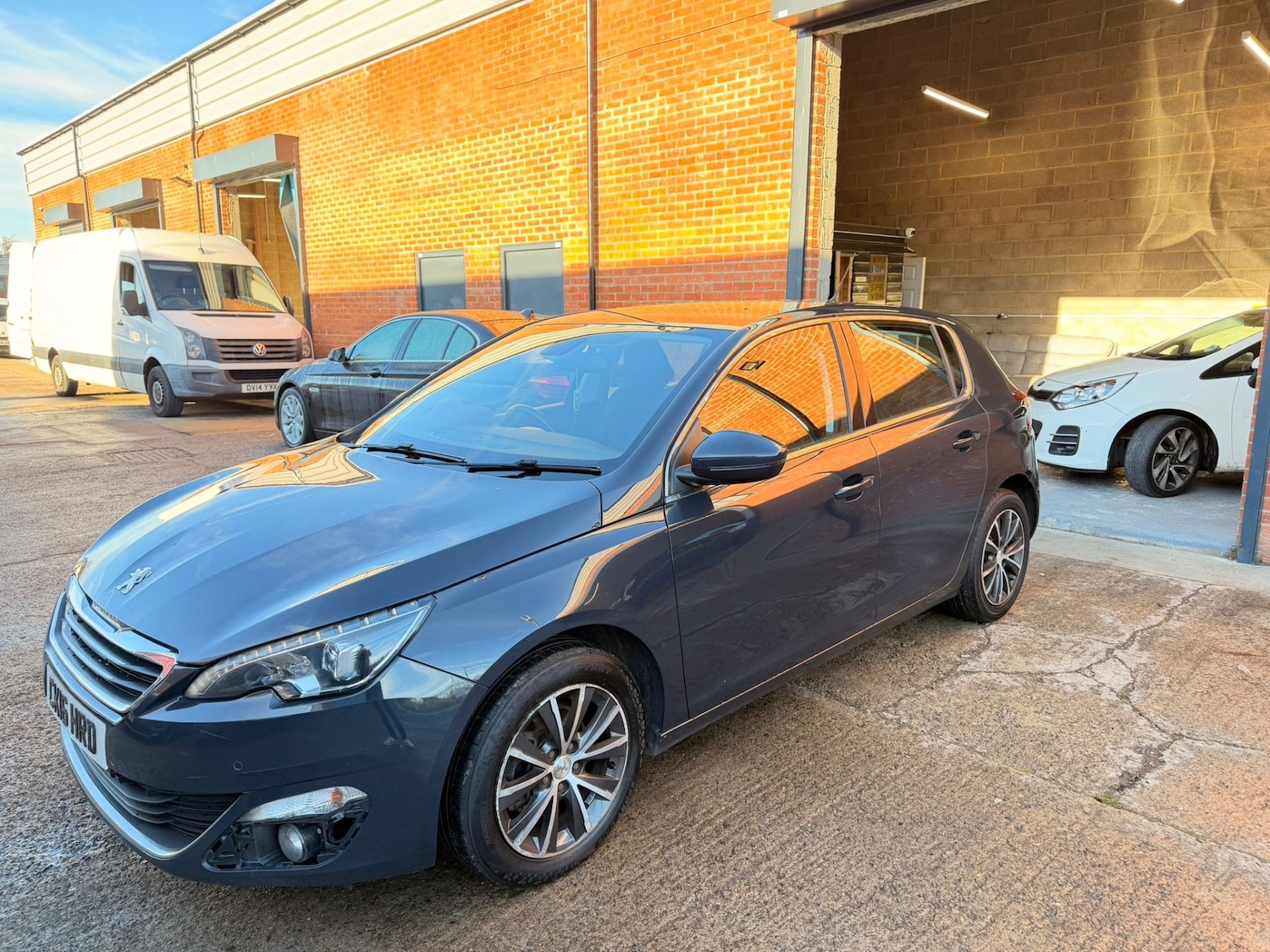 Used Peugeot 308 2016 for sale - 77989173: Photo 4