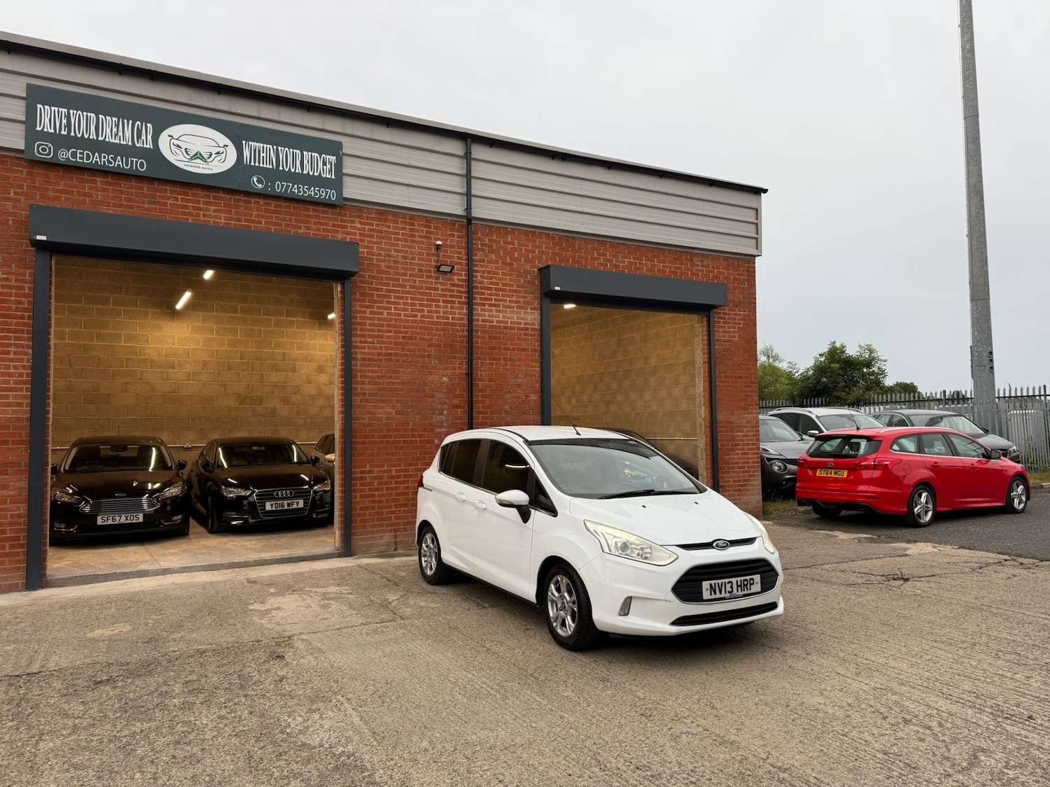 Used Ford B-MAX 2013 for sale - 76931657: Photo 2