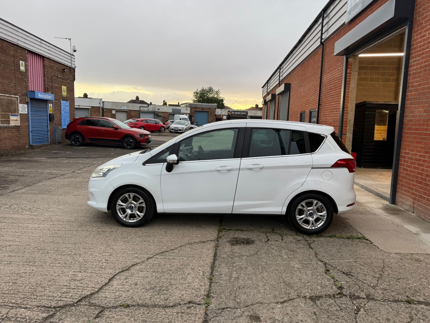 Used Ford B-MAX 2013 for sale - 76931657: Photo 6