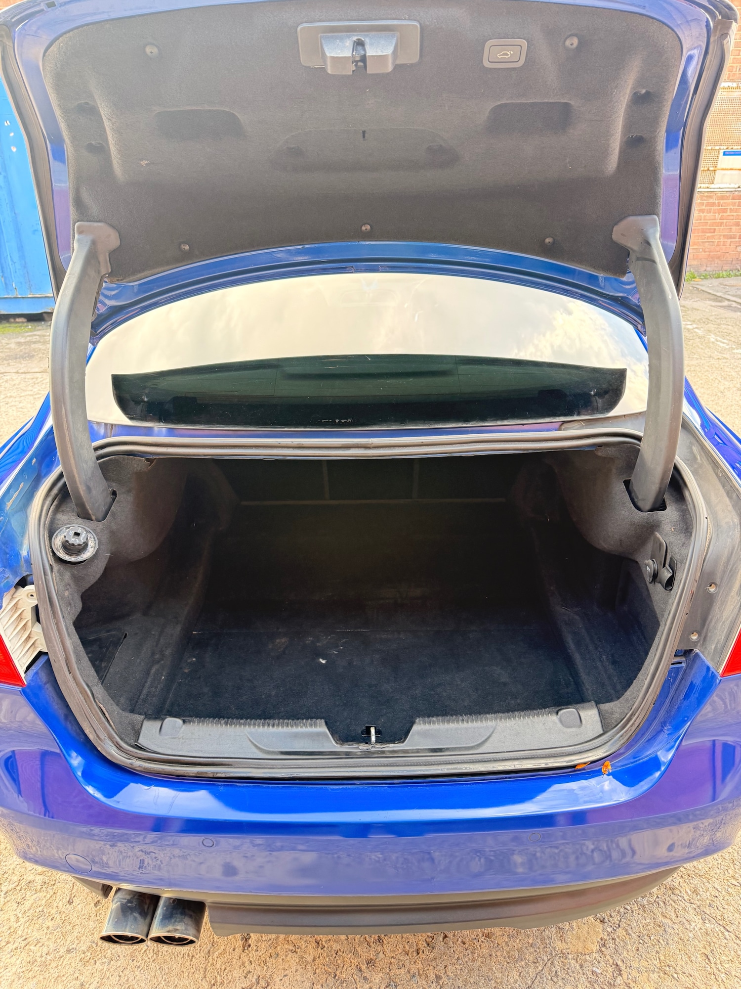 Used Jaguar XE 2016 for sale - 76451856: Photo 11