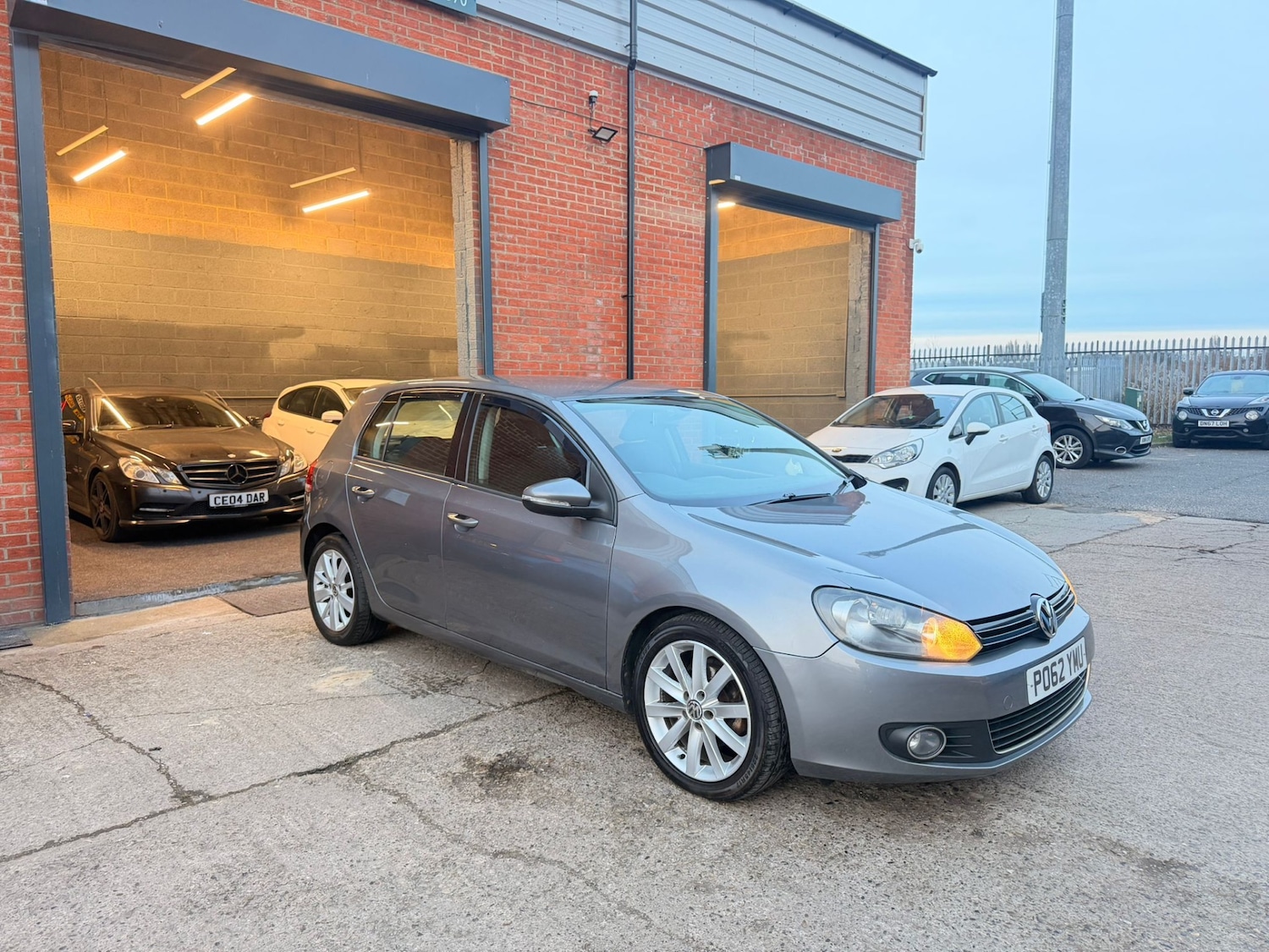 Used Volkswagen Golf 2012 for sale - 77996665: Photo 2