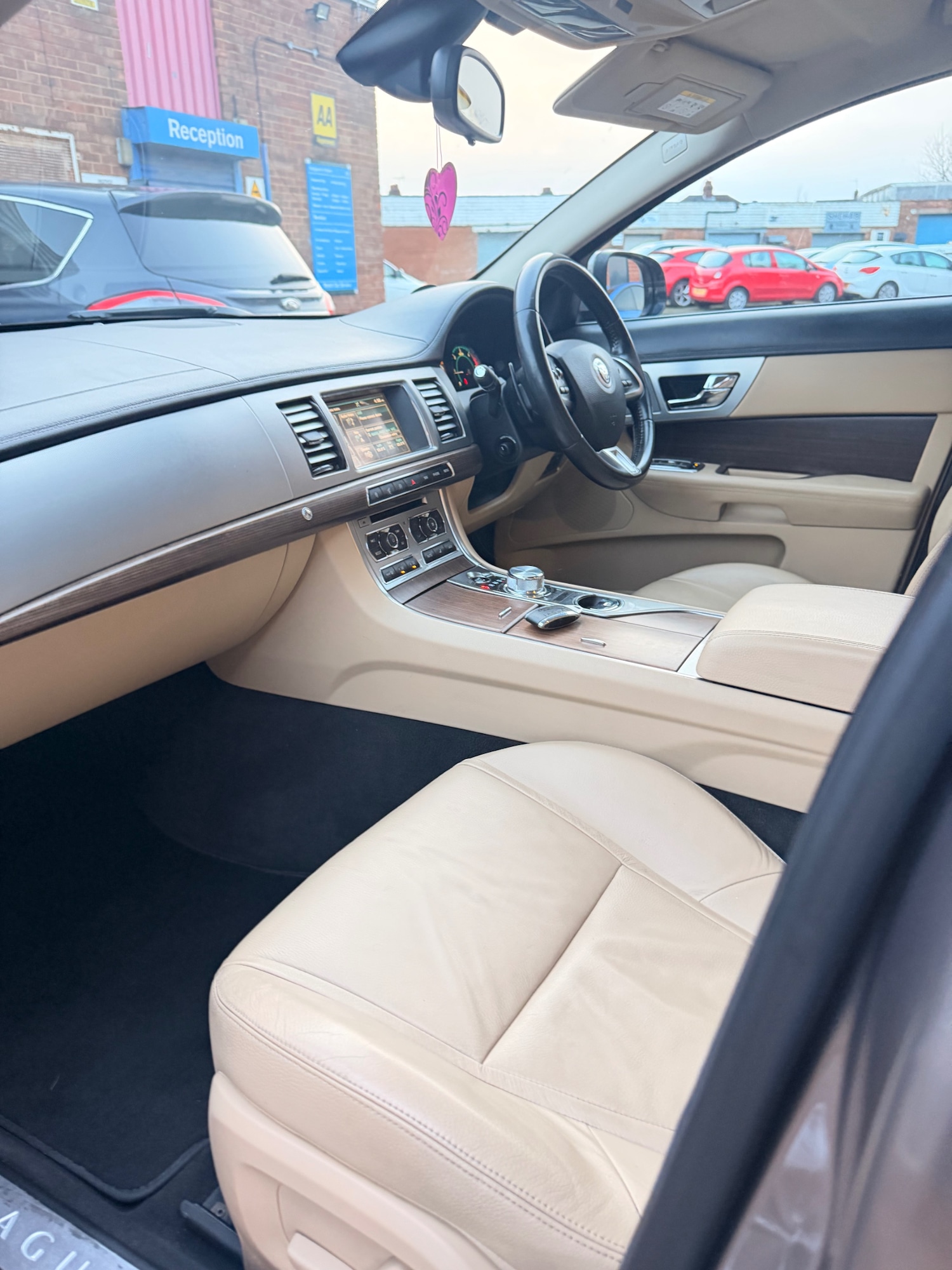 Used Jaguar XF 2012 for sale - 77557255: Photo 11