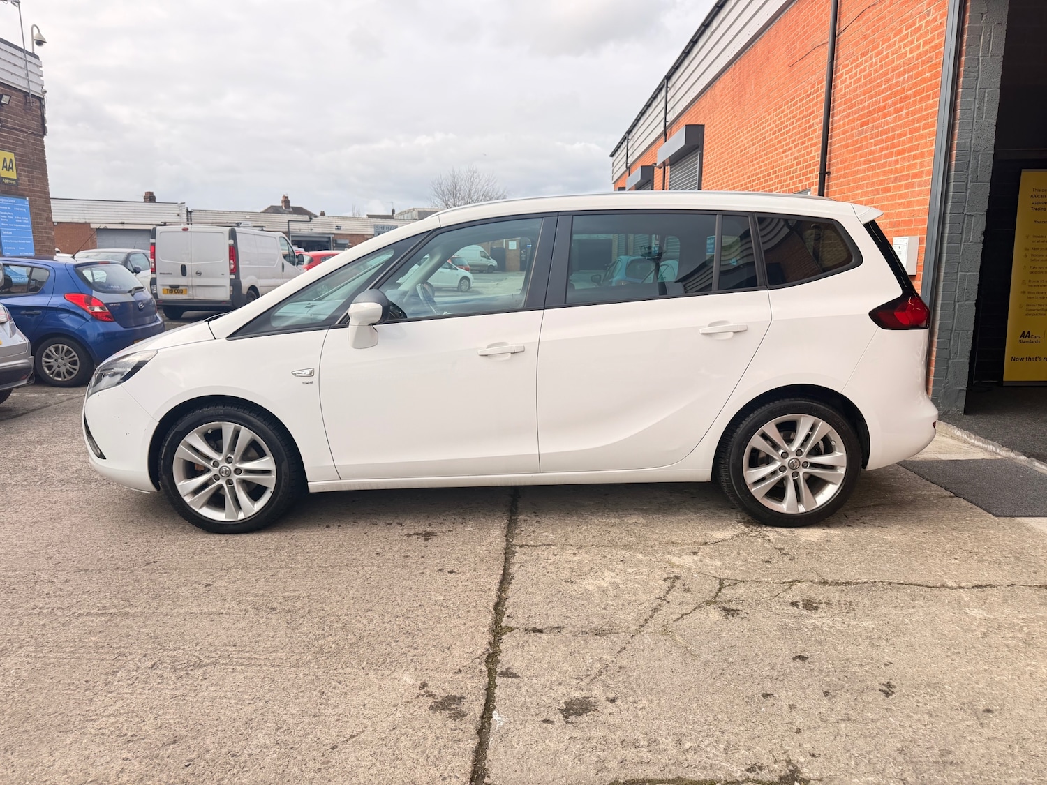 Used Vauxhall Zafira 2015 for sale - 77729652: Photo 6