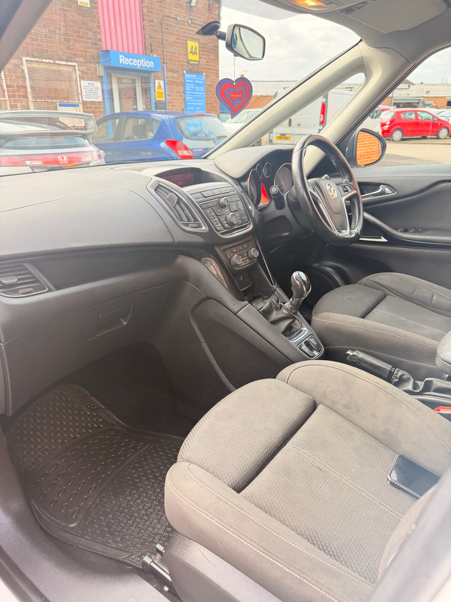 Used Vauxhall Zafira 2015 for sale - 77729652: Photo 9