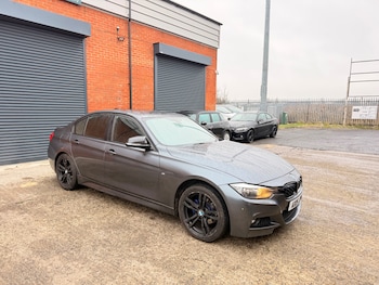 Used BMW 3 Series 2015 for sale - 77055114: Photo