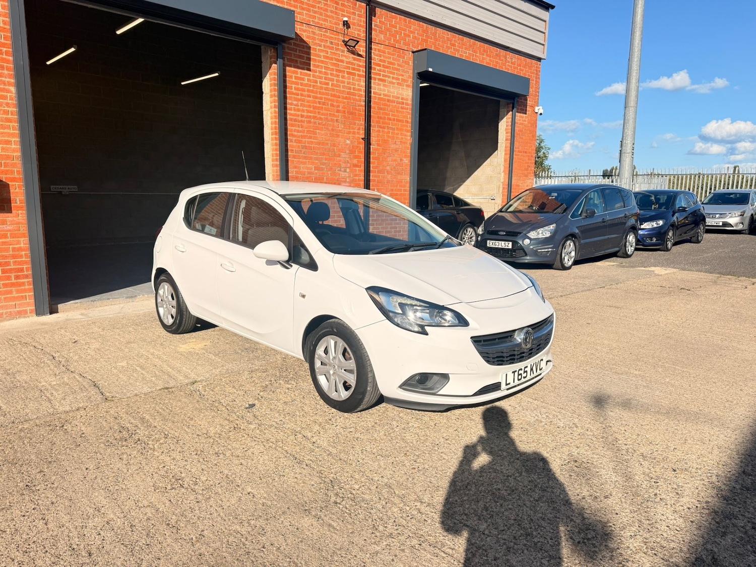 Used Vauxhall Corsa 2015 for sale - 76940433: Photo 2