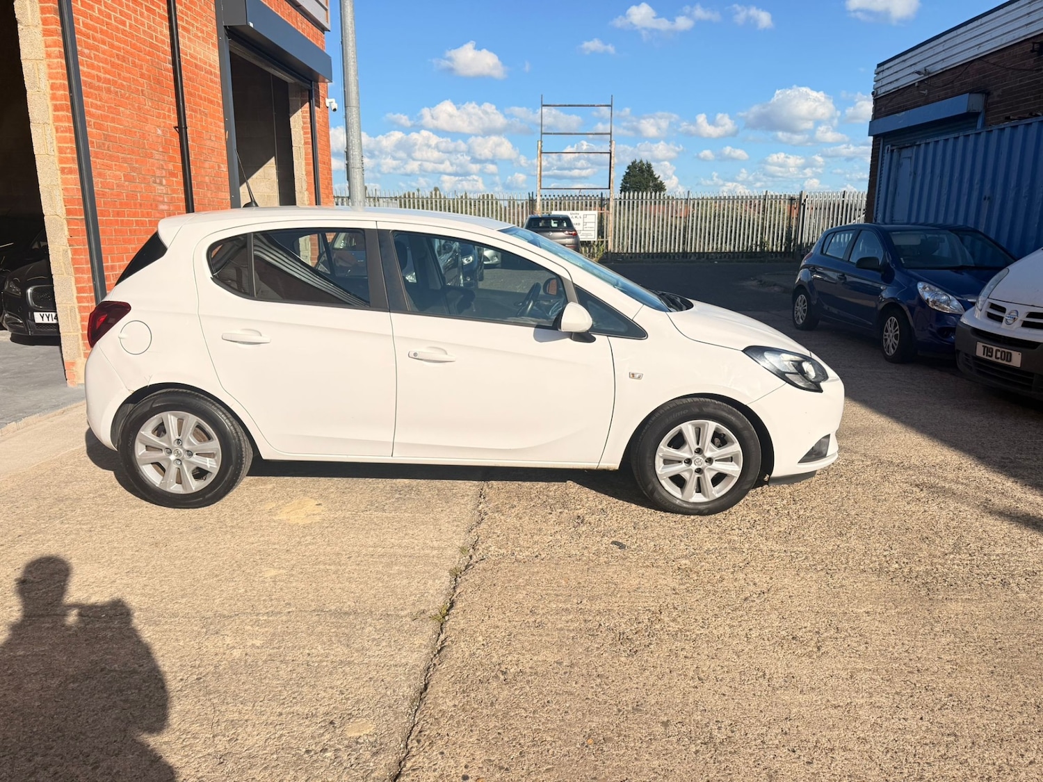 Used Vauxhall Corsa 2015 for sale - 76940433: Photo 3