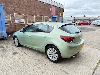 Used Vauxhall Astra 2012 for sale - 76099256: Photo 4