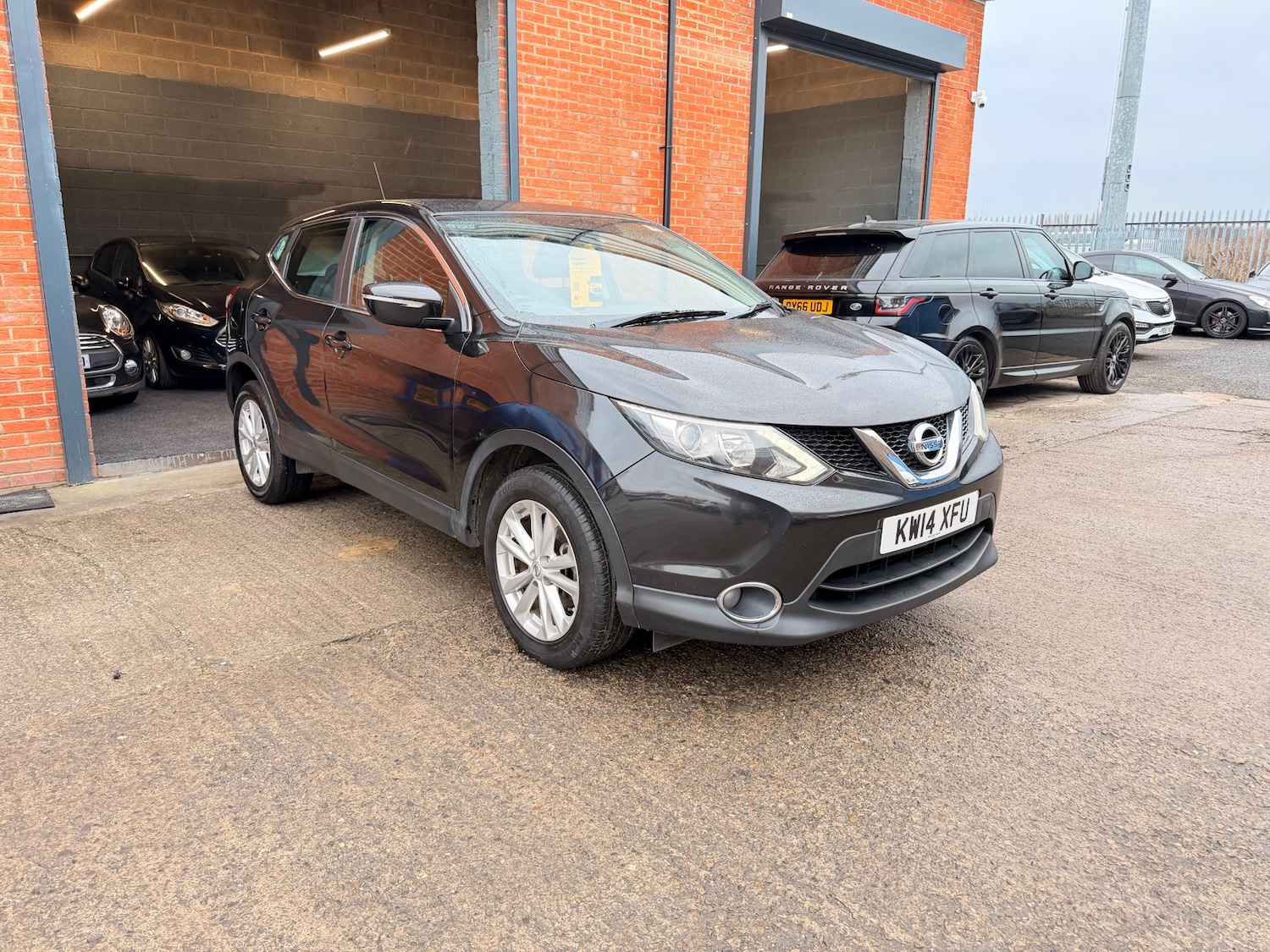 Used Nissan Qashqai 2014 for sale - 77368737: Photo 2