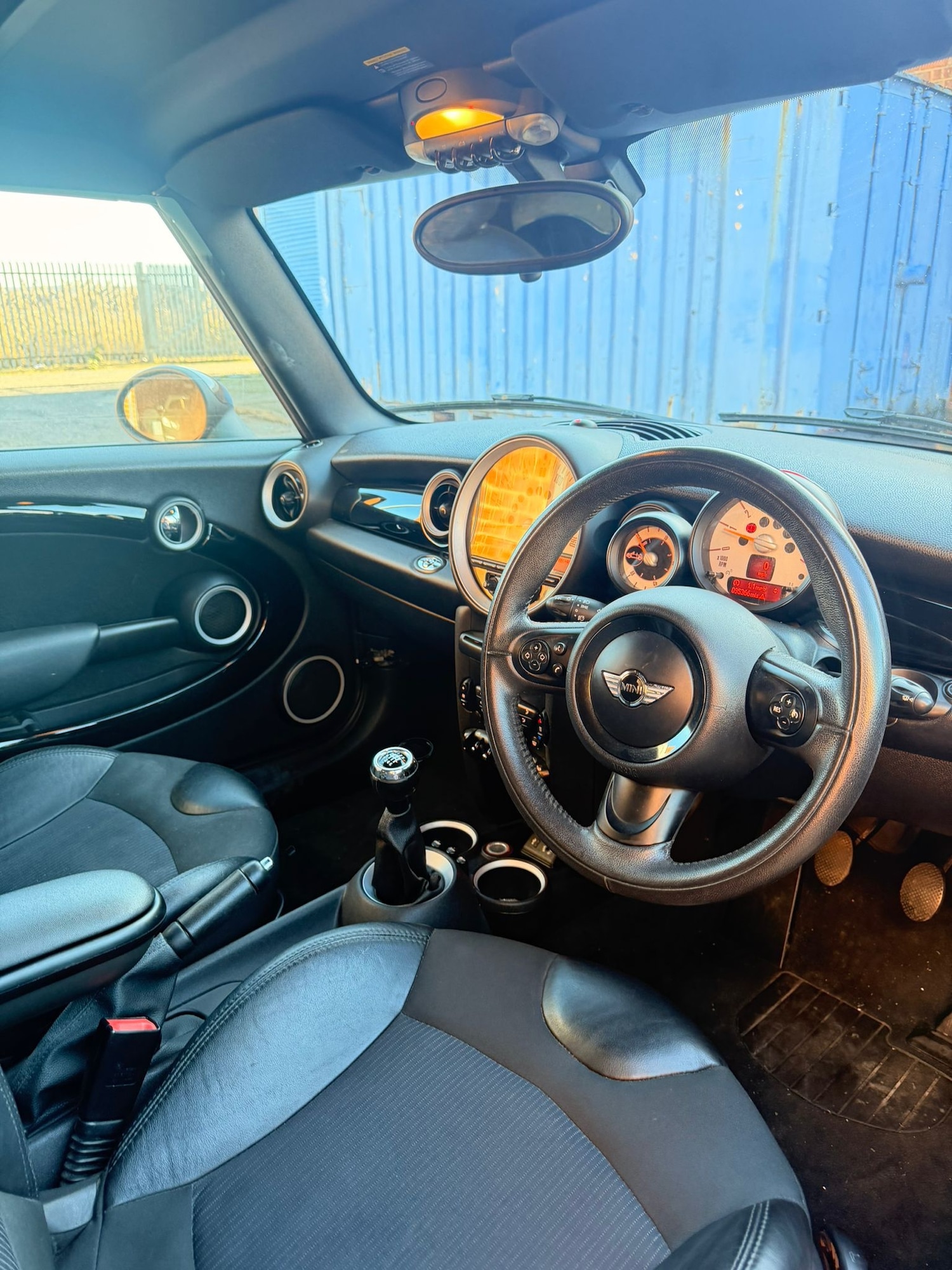 Used MINI Convertible 2014 for sale - 77996881: Photo 9