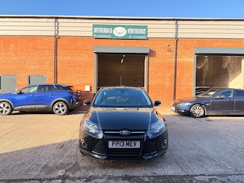 Used Ford Focus 2013 for sale - 76200549: Photo 2