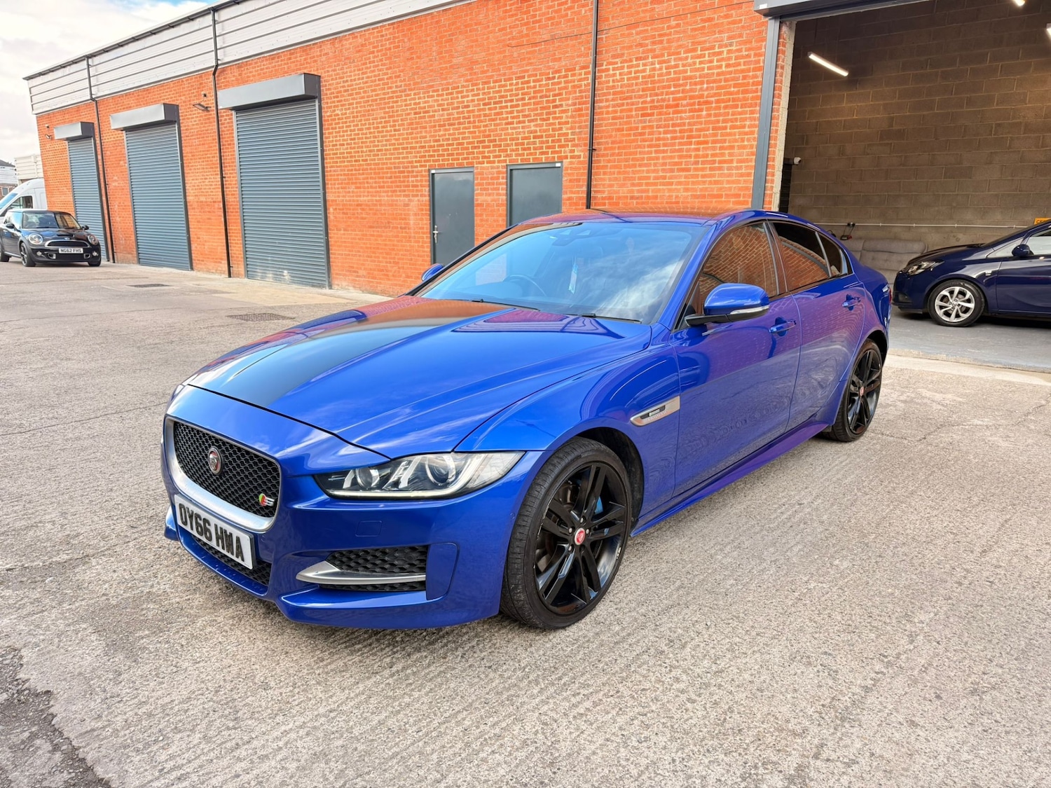 Used Jaguar XE 2016 for sale - 76776483: Photo 8