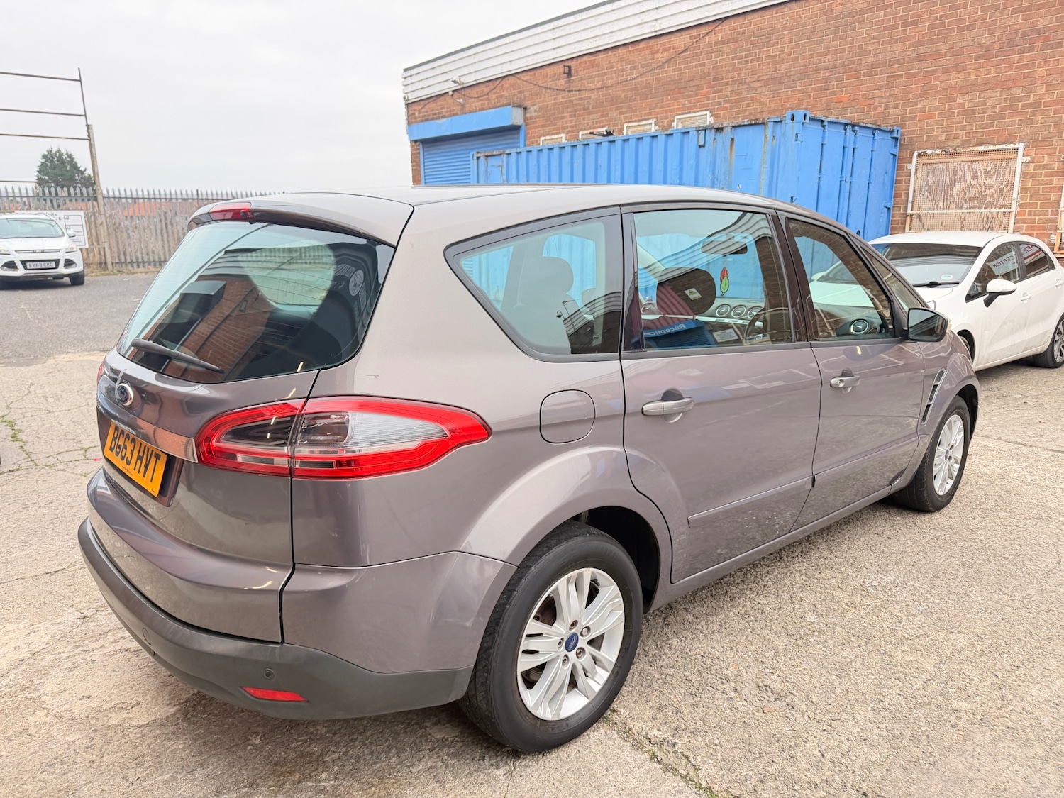 Used Ford S-Max 2013 for sale - 77058711: Photo 4