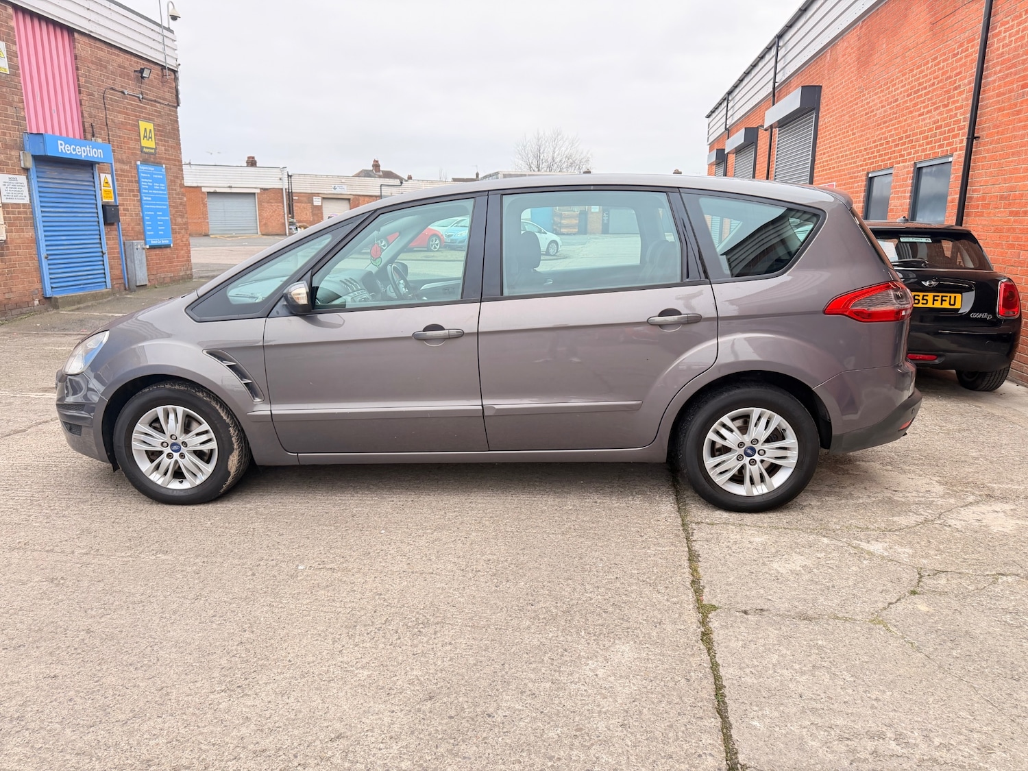 Used Ford S-Max 2013 for sale - 77058711: Photo 7