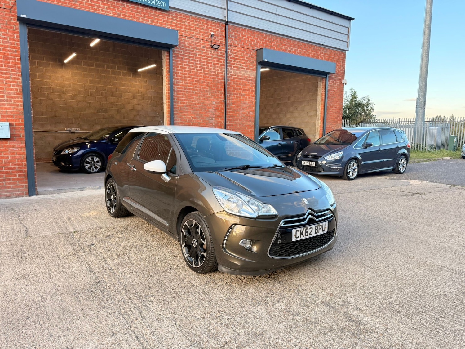 Used Citroen DS3 2012 for sale - 76807460: Photo 2