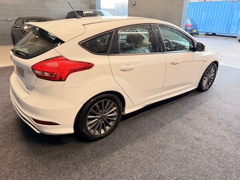 Used Ford Focus 2017 for sale - 77282498: Photo