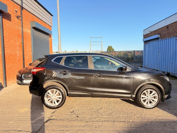 Used Nissan Qashqai 2015 for sale - 76174724: Photo 3