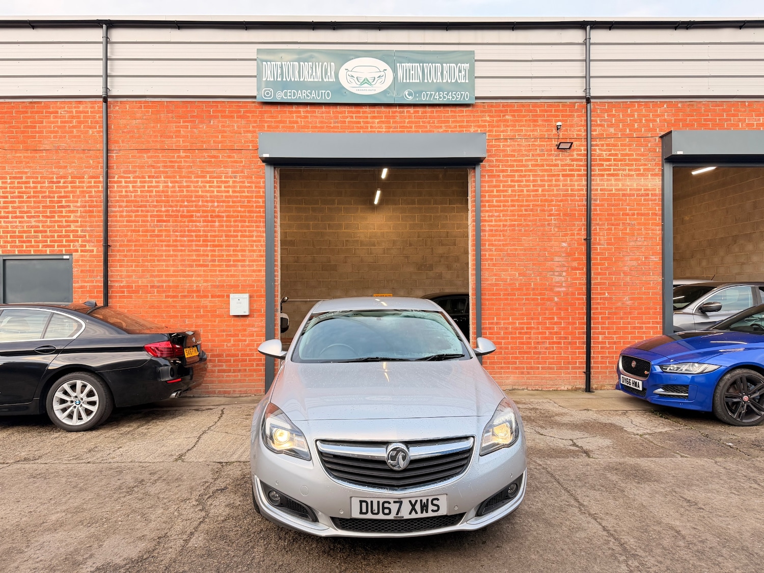 Used Vauxhall Insignia 2017 for sale - 76832889: Photo 1