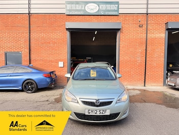 Used Vauxhall Astra 2012 for sale - 77809512: Photo