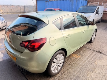 Used Vauxhall Astra 2012 for sale - 77809512: Photo