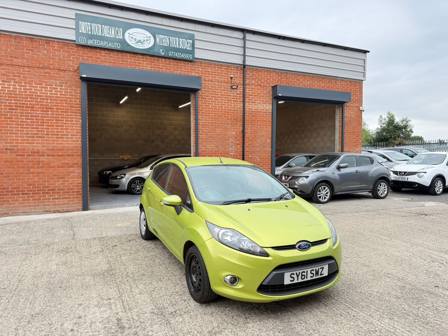 Used Ford Fiesta 2011 for sale - 76792396: Photo 2