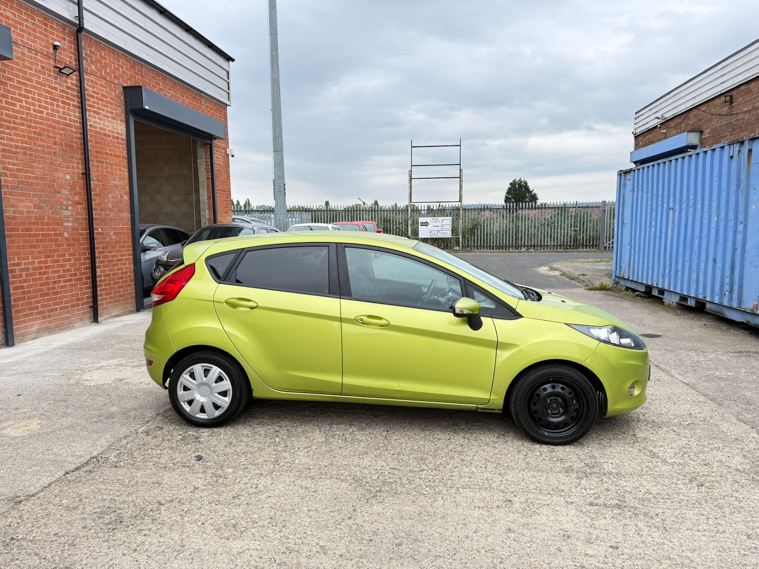 Used Ford Fiesta 2011 for sale - 76792396: Photo 3