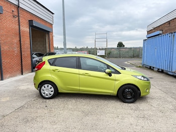 Used Ford Fiesta 2011 for sale - 76792396: Photo