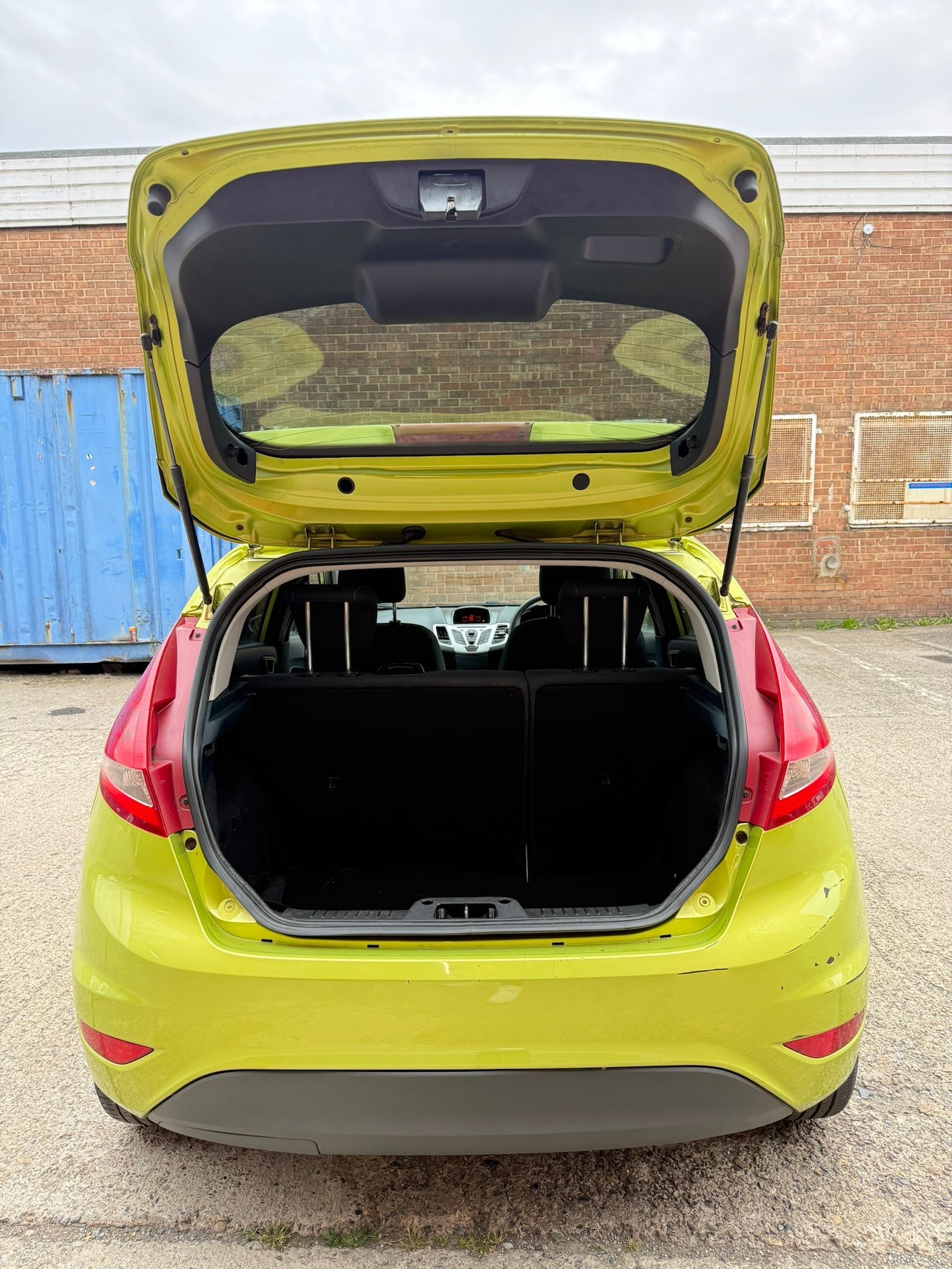 Used Ford Fiesta 2011 for sale - 76792396: Photo 8