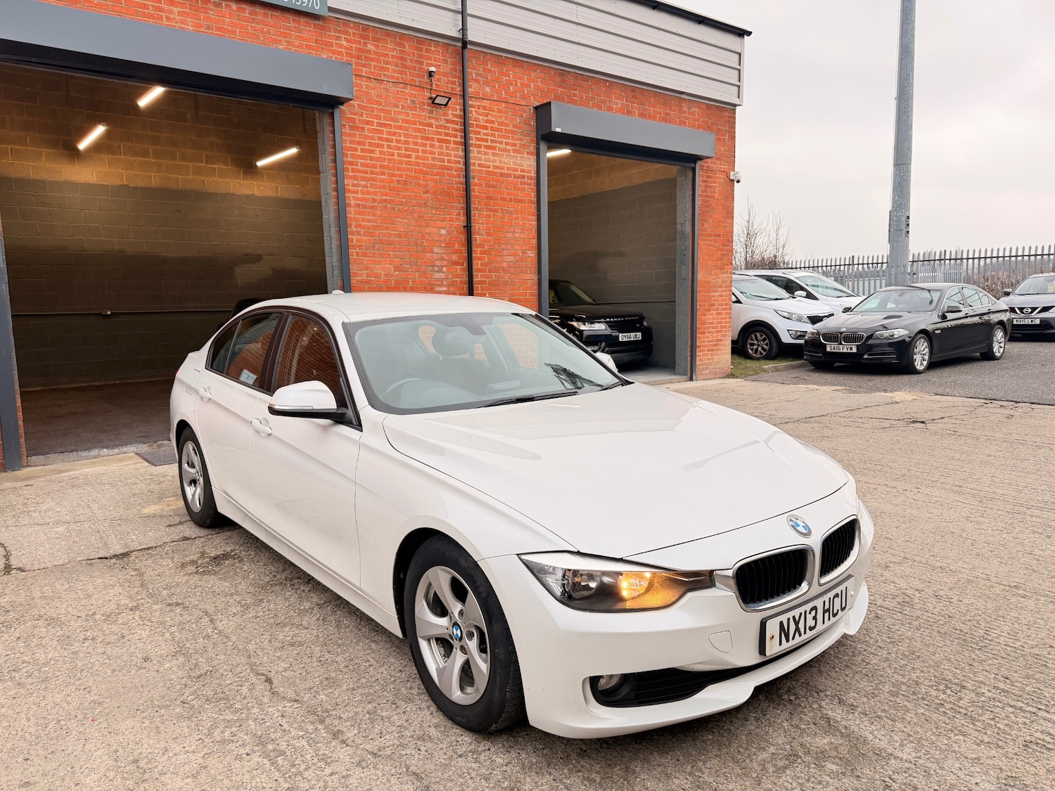 Used BMW 3 Series 2013 for sale - 77319958: Photo 2