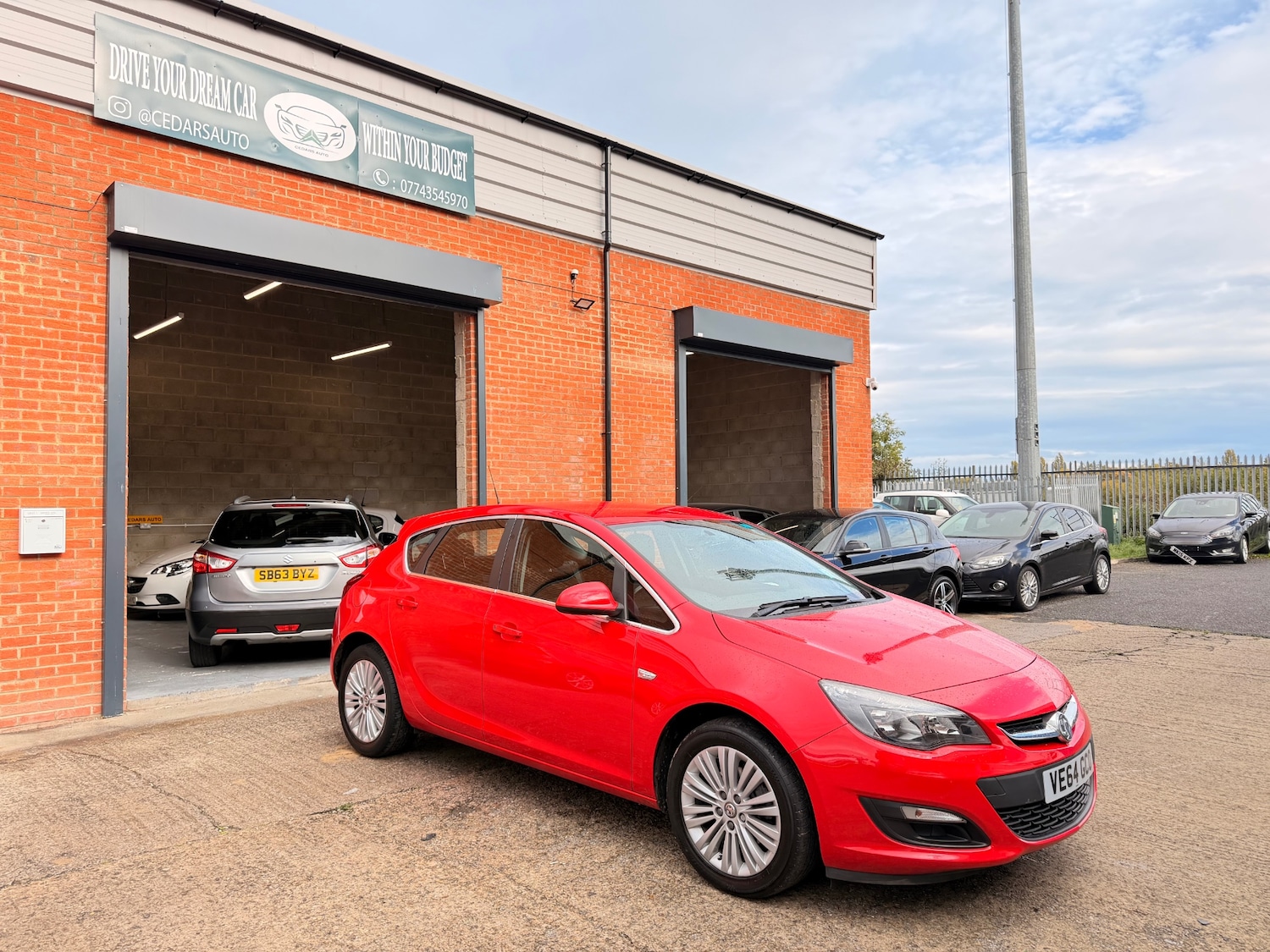 Used Vauxhall Astra 2014 for sale - 76421816: Photo 2