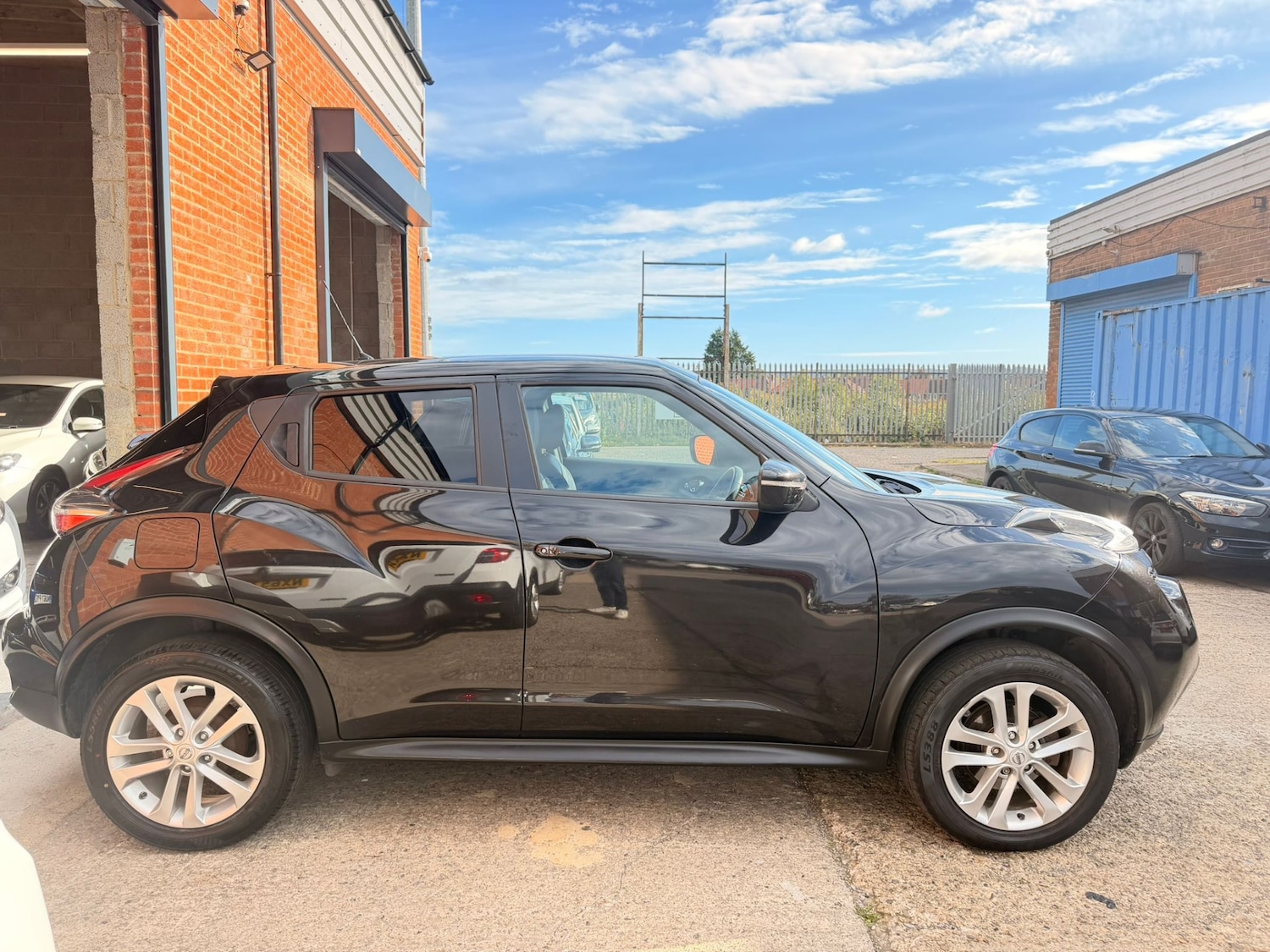 Used Nissan Juke 2017 for sale - 77988880: Photo 3