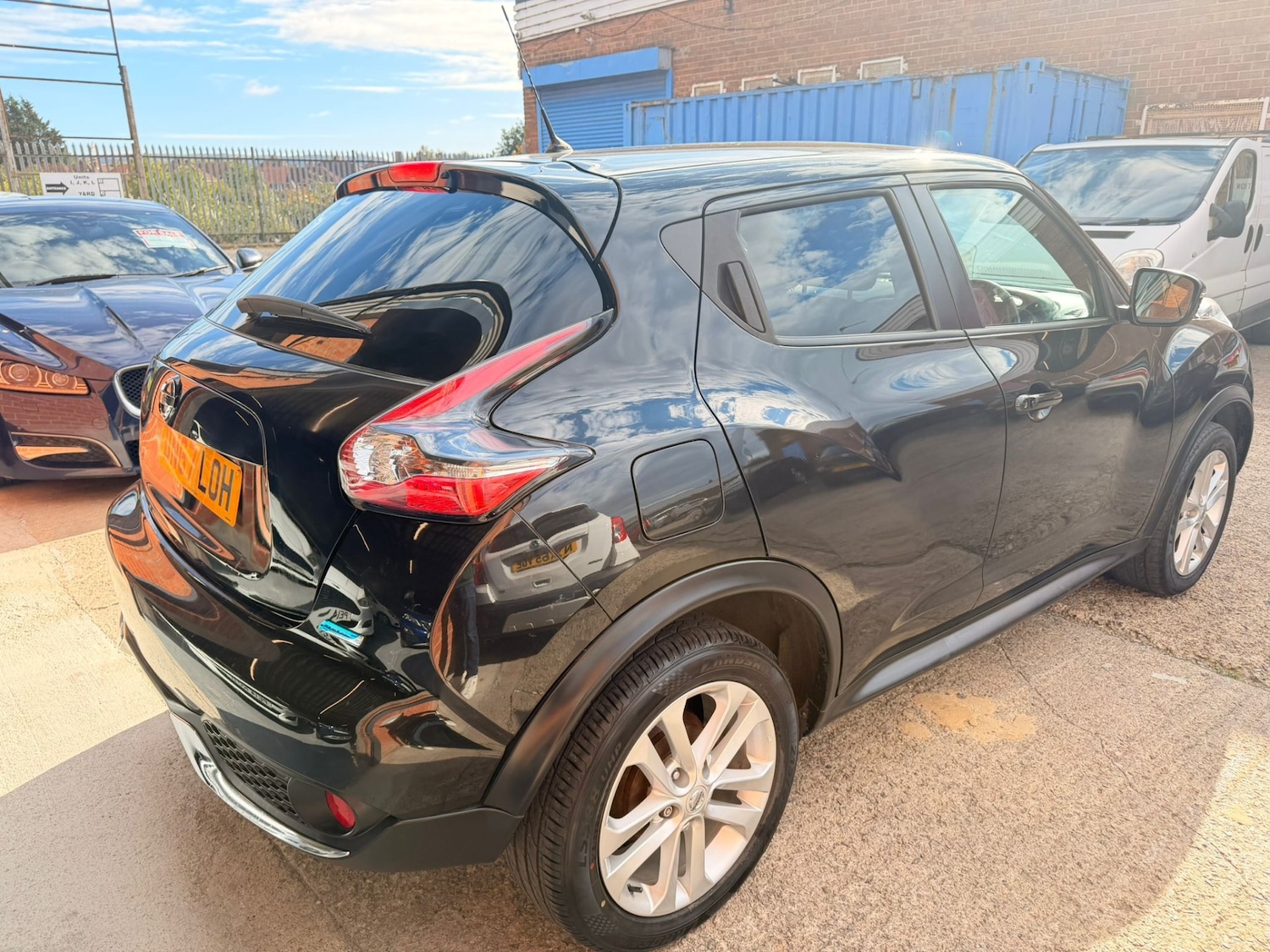 Used Nissan Juke 2017 for sale - 77988880: Photo 4