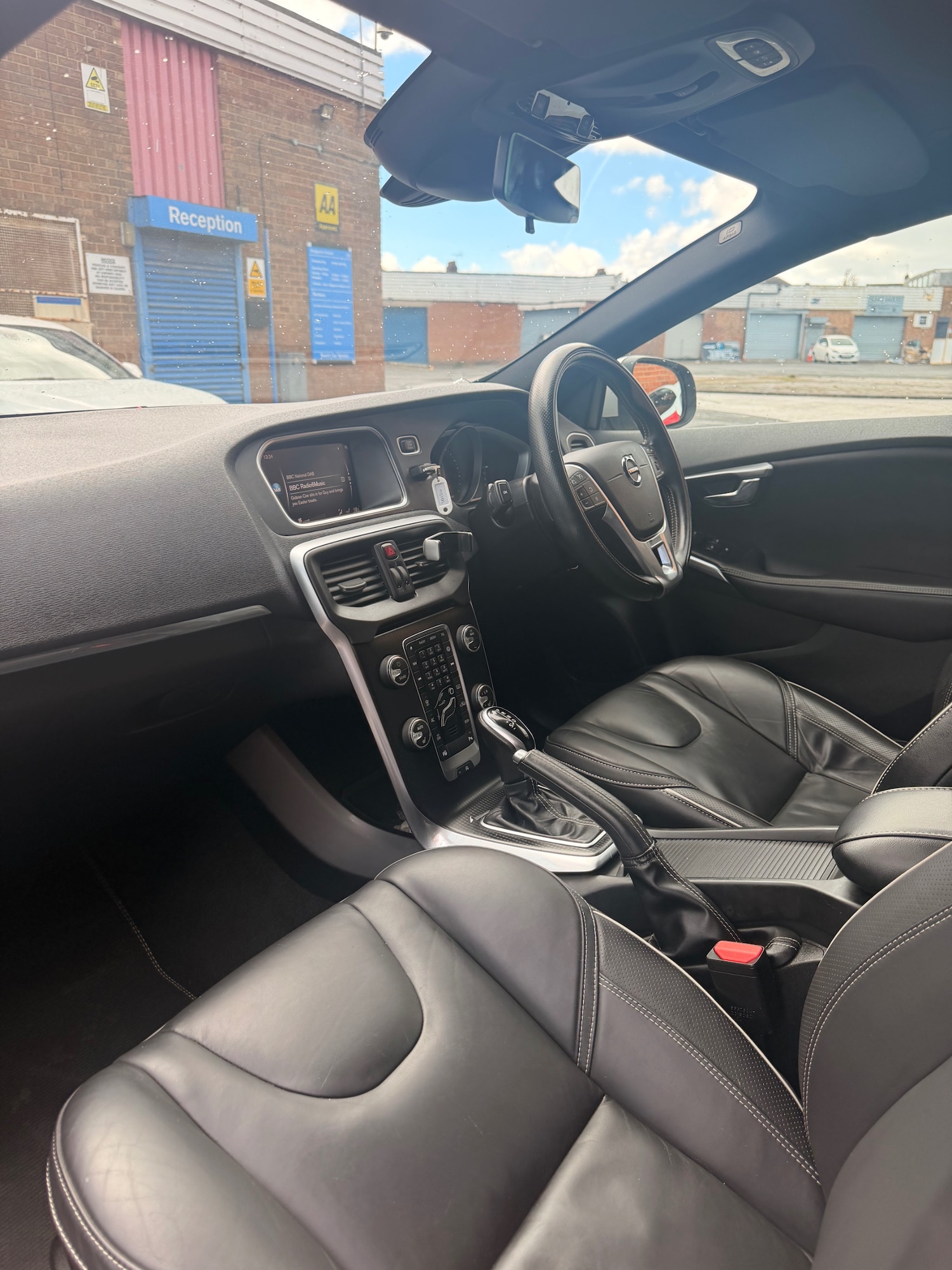 Used Volvo V40 2018 for sale - 78139940: Photo 11